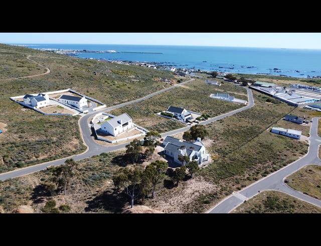 821M² VACANT LAND FOR SALE IN BRITANNICA HEIGHTS